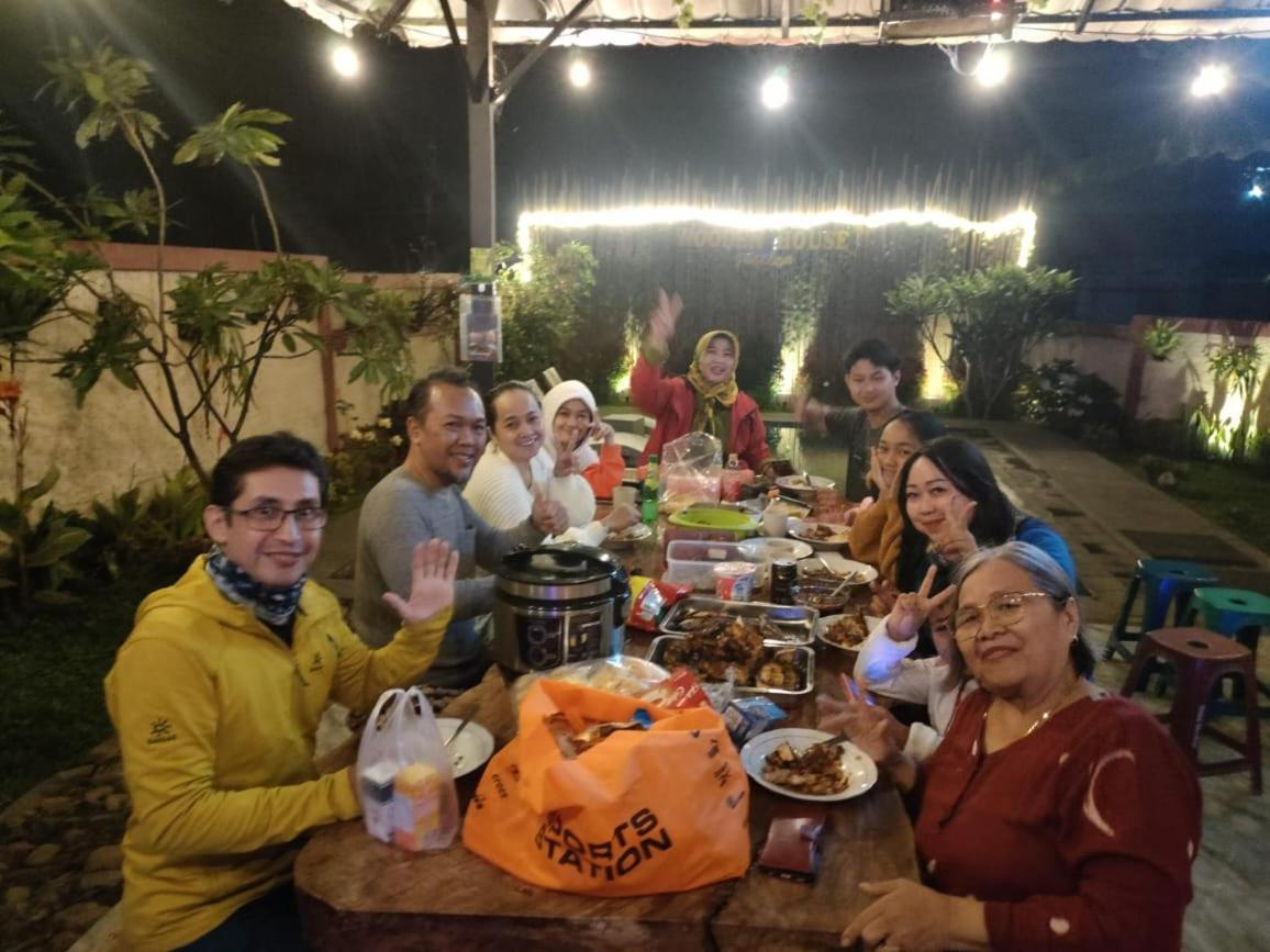 Willa Wooden House Paseban Bogor Zewnętrze zdjęcie